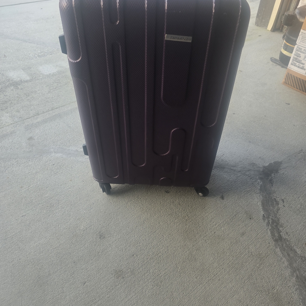 Purple Hardshell Suitcase - Picture 3 of 6